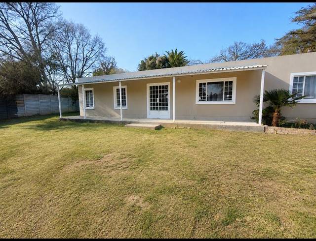 5 BEDROOM HOUSE FOR SALE IN WIERDA PARK